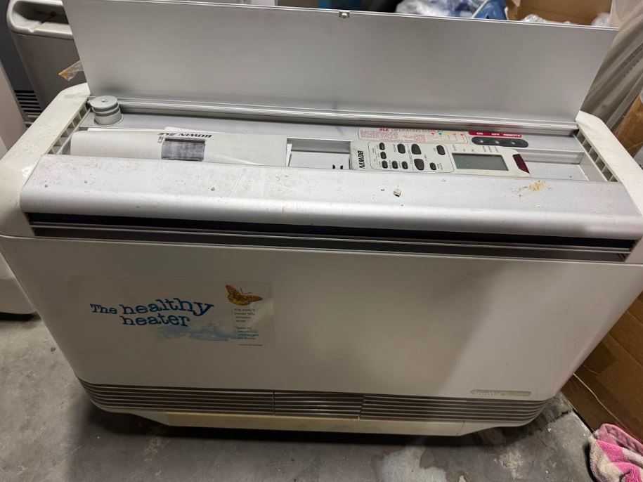 CLOSING DOWN SALE: 2x Gas Heater