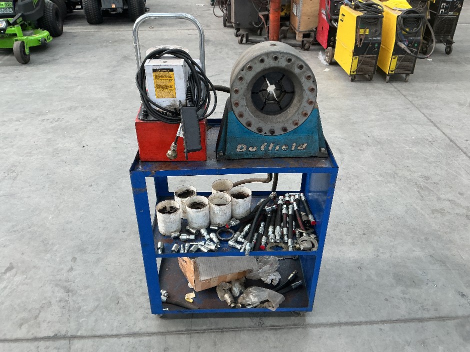 <p>Hydraulic Hose Crimper.</p>
