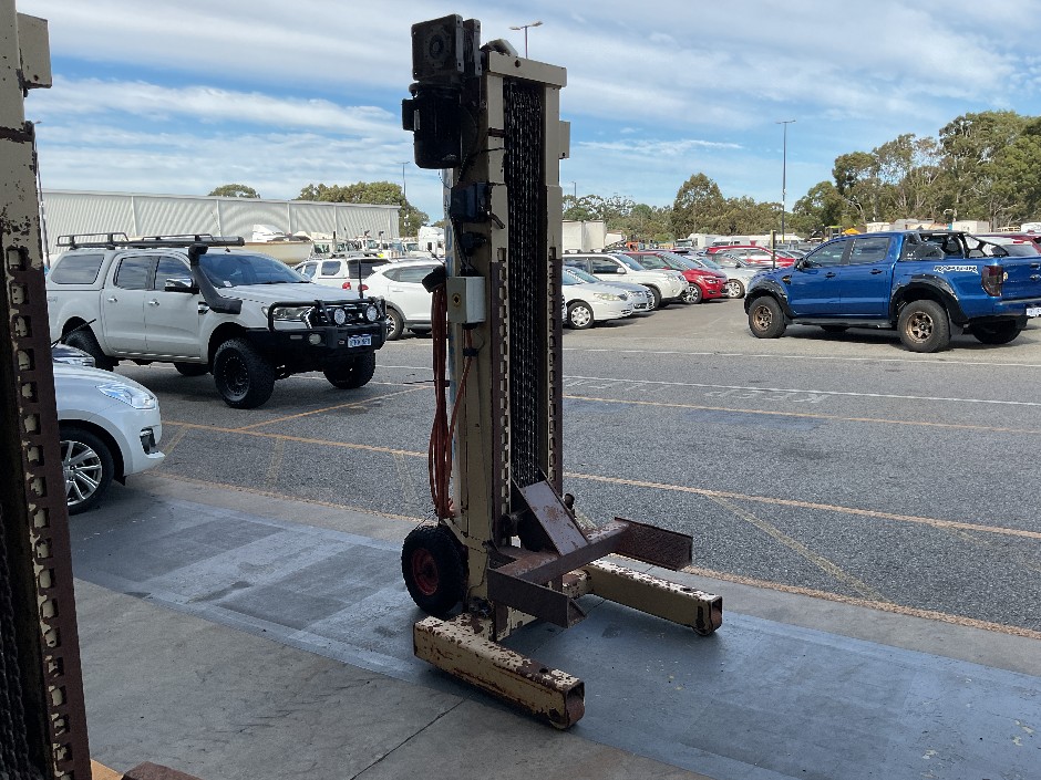 Truck Hoist Endurequip