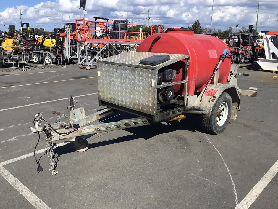 <p>2014 ThoroughClean Trailer Mounted Pressure Washer Trailer</p>