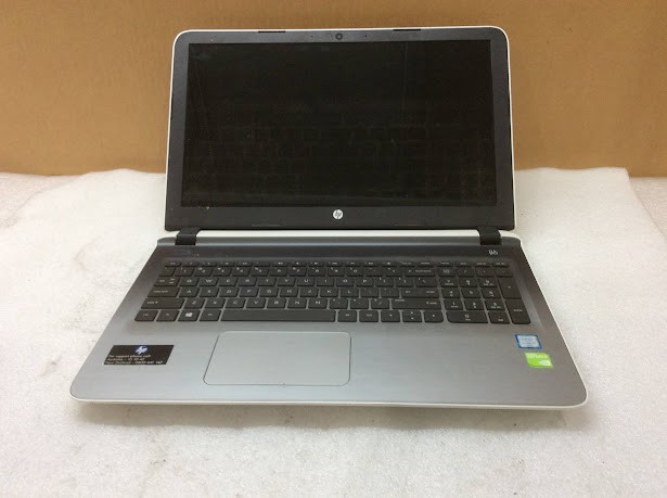 HP PAVILION NOTEBOOK Laptop I7-6500U 8GBRAM/500GB