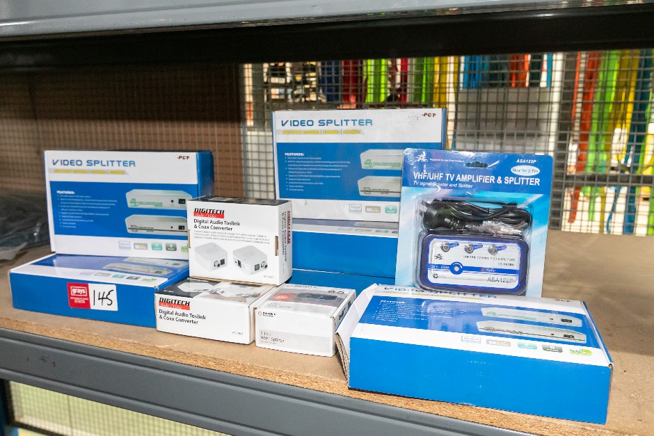 <p>Video Splitter & Coax Converter</p>