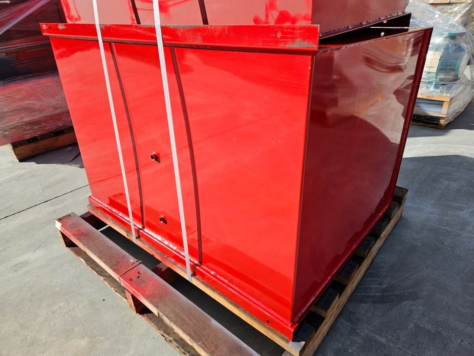 <p>FUEL TANK</p>