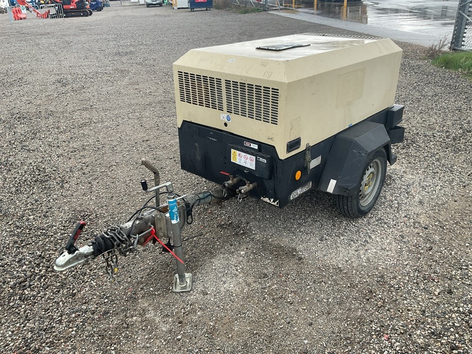 <p>Doosan 731E Trailer Mounted Compressor</p>