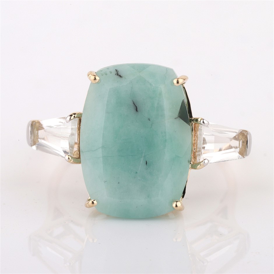 Yellow Gold Natural Emerald / Natural White Topaz Ring with valuation
