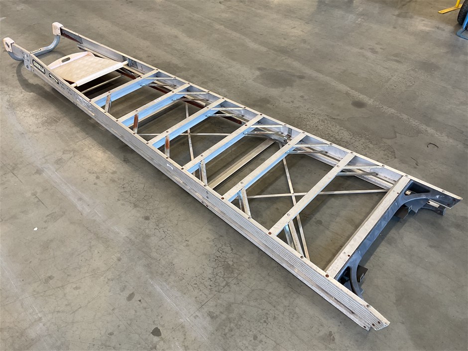 <p>Platform Ladder</p>