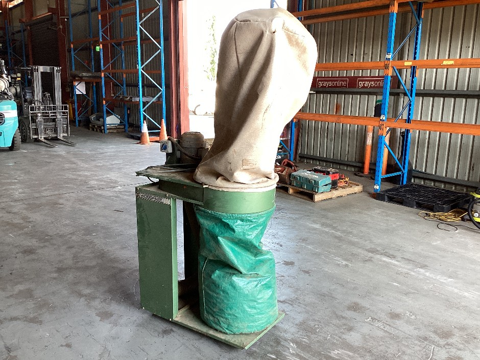 <p>Woodfast IND900 Dust Extraction Unit</p>