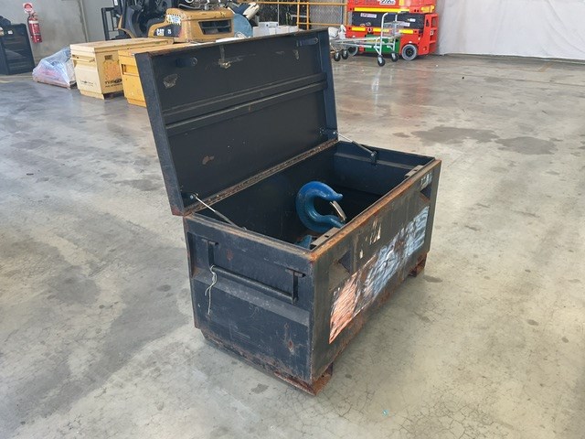 Site Box With 20 Tonne Chain Blocks