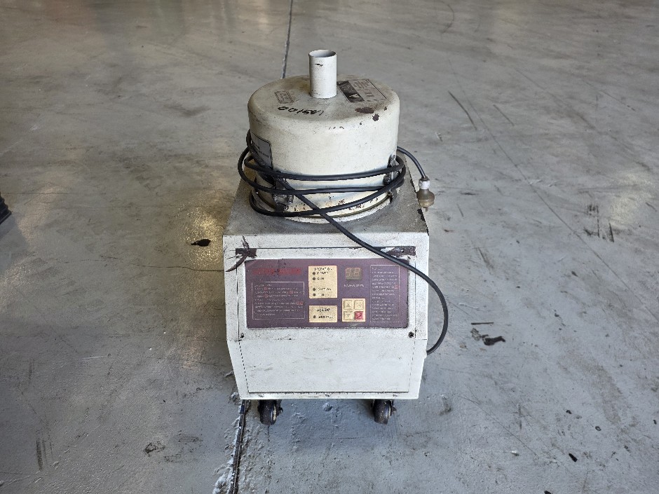 <p>Suction Machine</p>