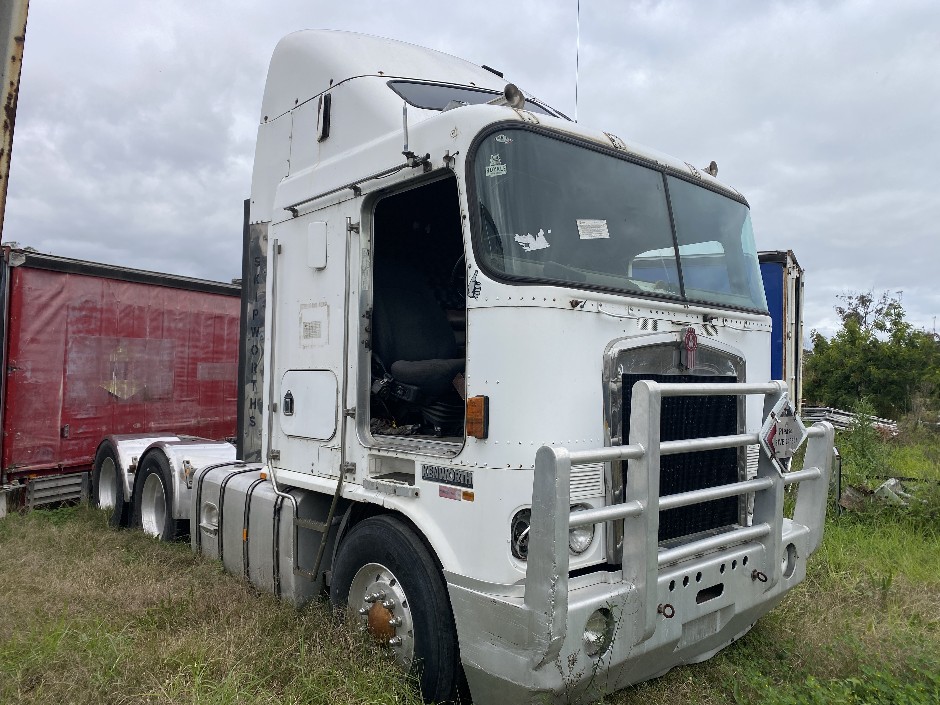 <p>2005 Kenworth K104   6x4 Prime Mover</p>