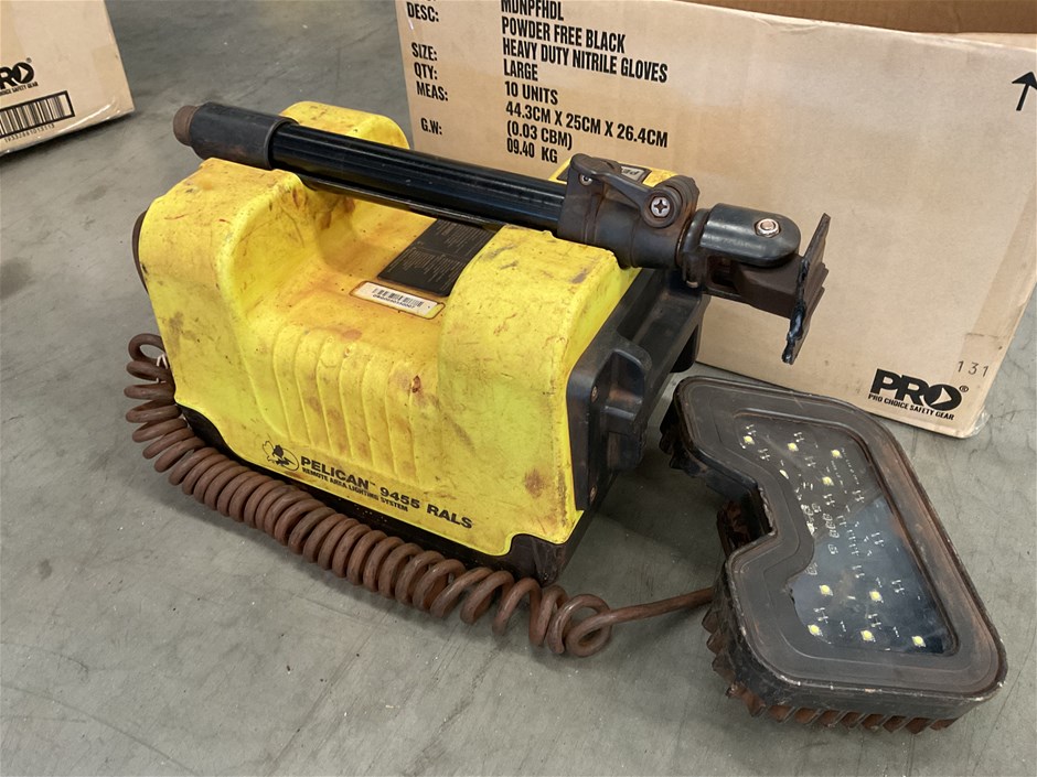 Portable LED Light Pelican 9455 Rals
