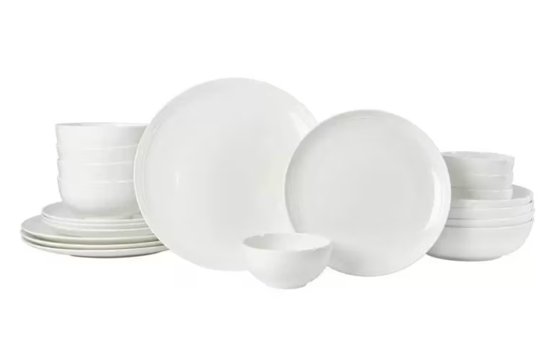 MIKASA Kyler Dinnerware 20 Piece Set. N.B: 1 x large plate is missing.