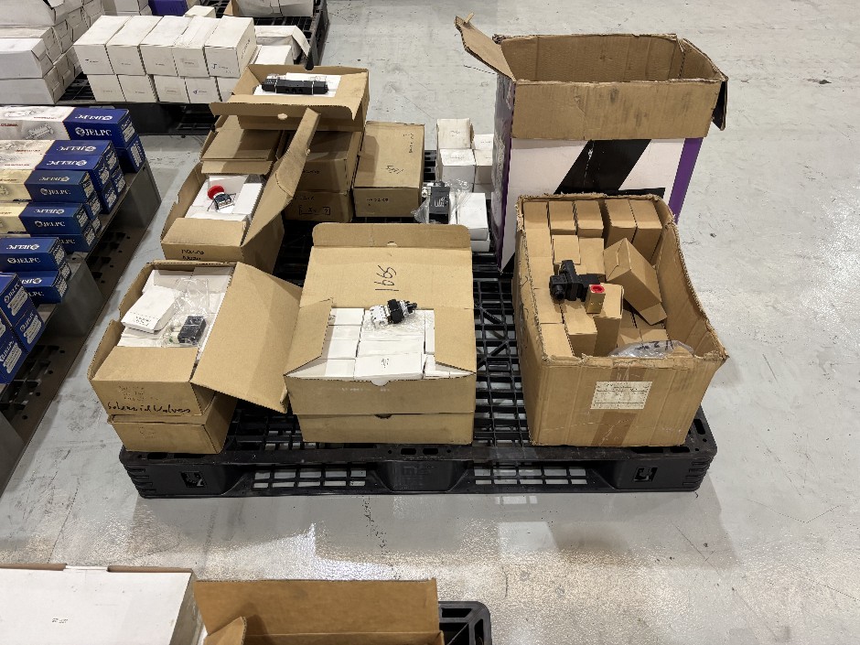 <p>Assorted Solenoid Valves (Topcoil & Various, Boxed)</p>