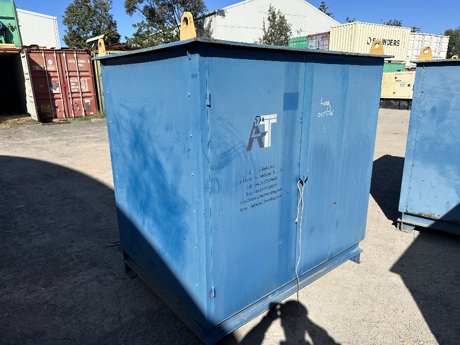 <p>Lincoln AC1200 Welder</p>