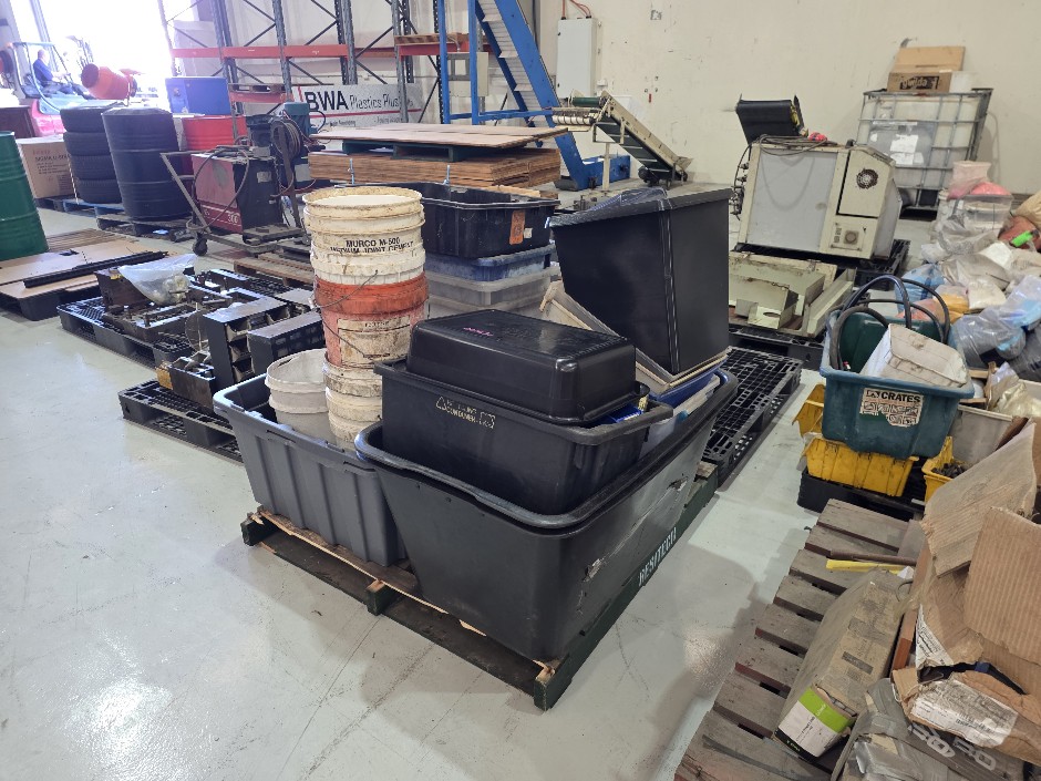 Miscellaneous Tubs & Buckets