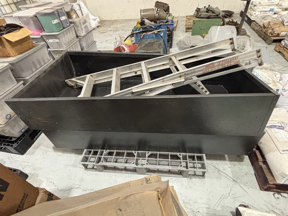 2 x Shelving & Aluminium Ladder