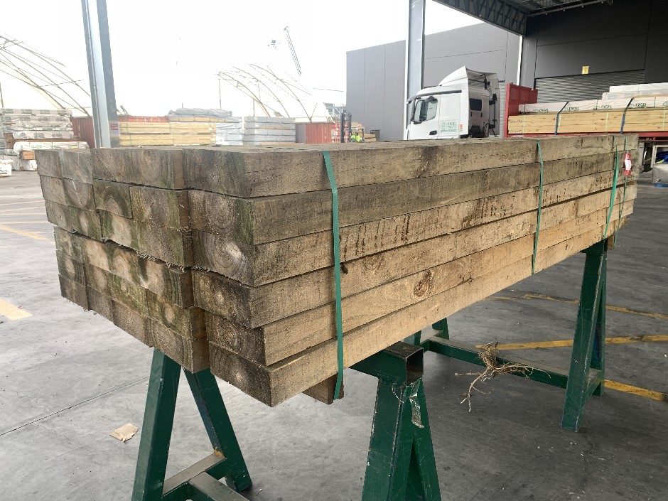 <p>30 x Treated Pine Sleeper 200mm x 75mm x 2.4m (l)</p>
