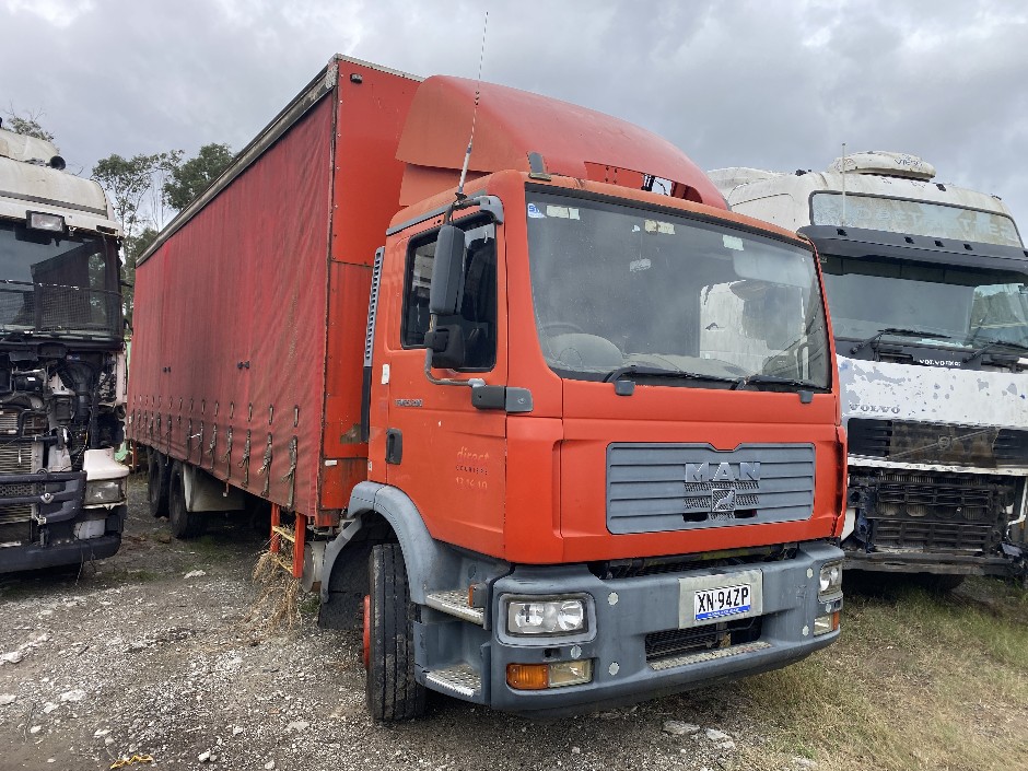 <p>2007 MAN TGM23.280   6x2 Curtainsider Rigid Truck (WOVR- INSPECTED)</p>