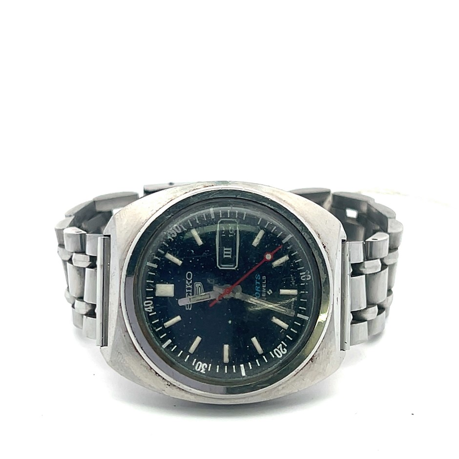 Seiko 5 Sports Automatic Watch 40mm stainless steel cushion case & bracelet
