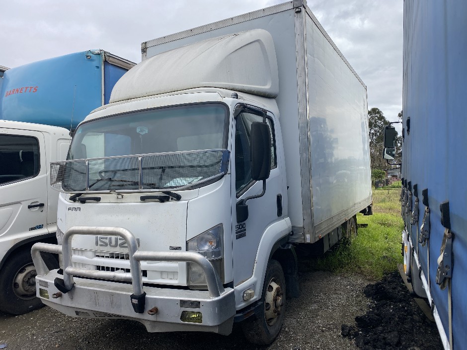2009 Isuzu FRR500 4x2 Pantech