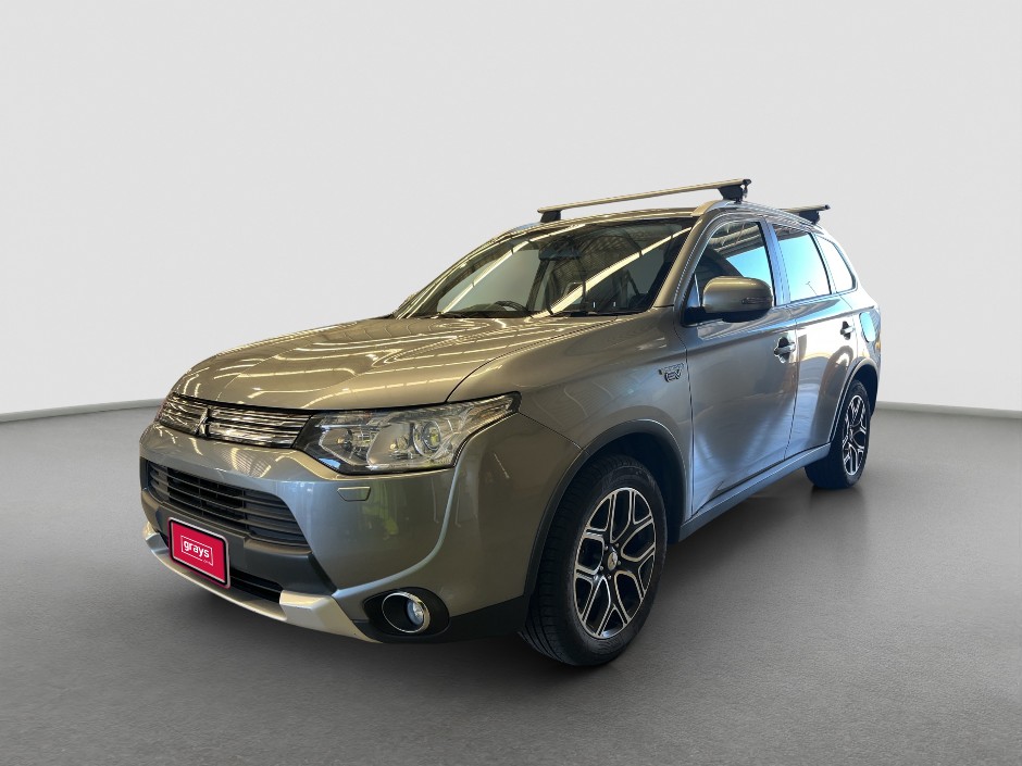2014 Mitsubishi Outlander  Plug-In-Hybrid-Petrol