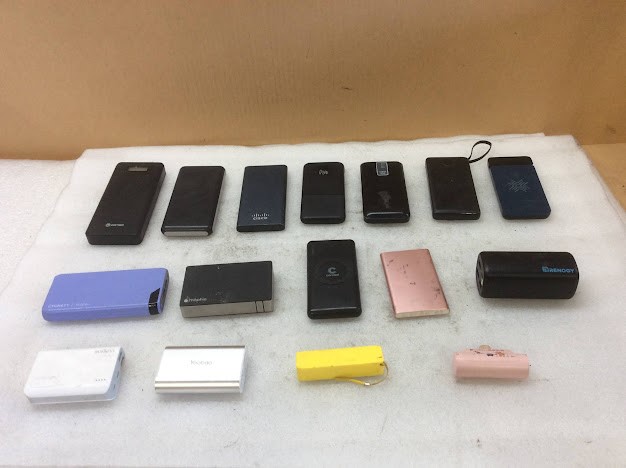 Cisco/Comsol//Yoobao/Romoss/Cygnett Mixed Brand and Model Power Banks