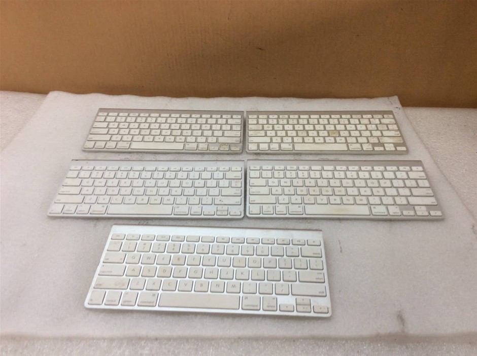 Apple A1314 Wireless Keyboards (Lot of 5)