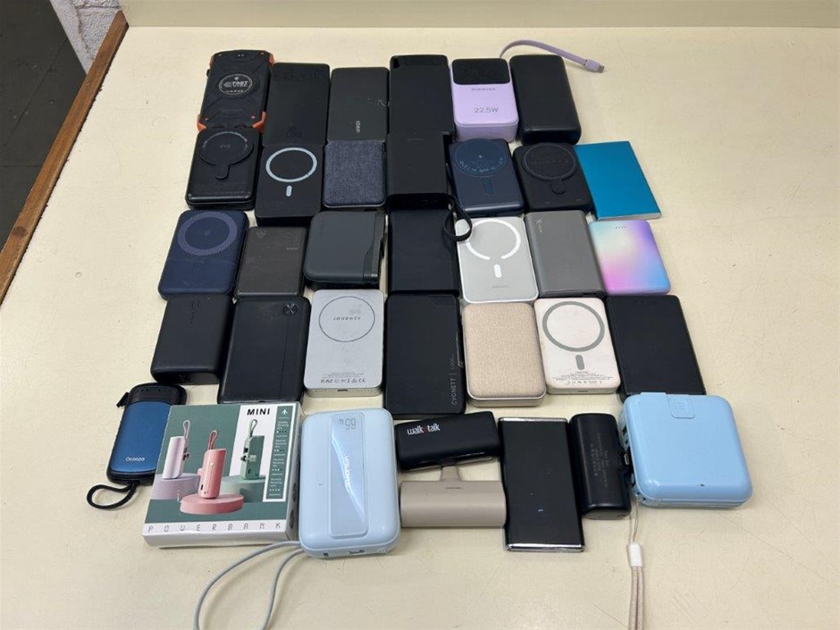 Approx 35 x Assorted Power Banks.