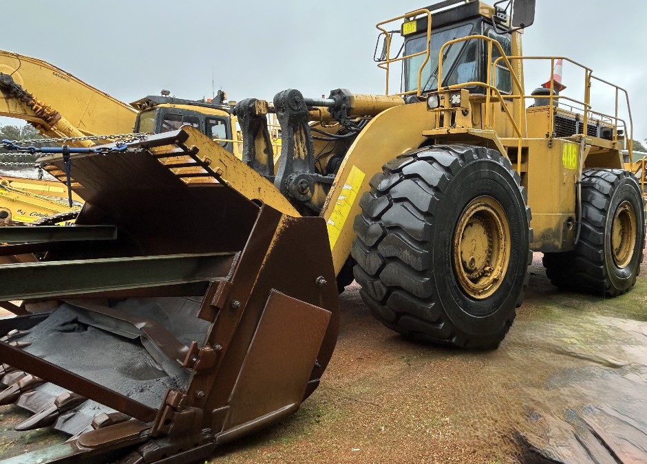 1981 Caterpillar 988B Wheel Loader