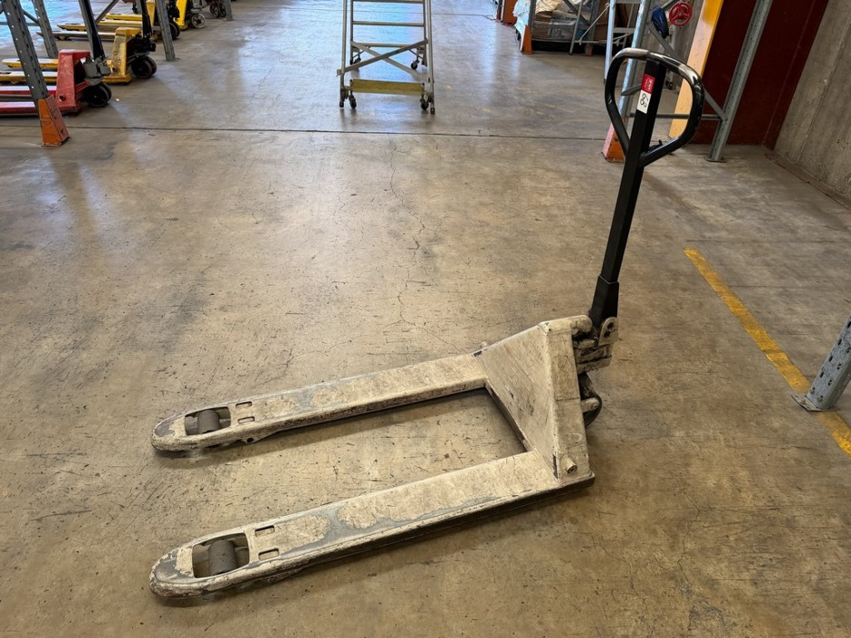<p>Hydraulic Pallet Truck</p>