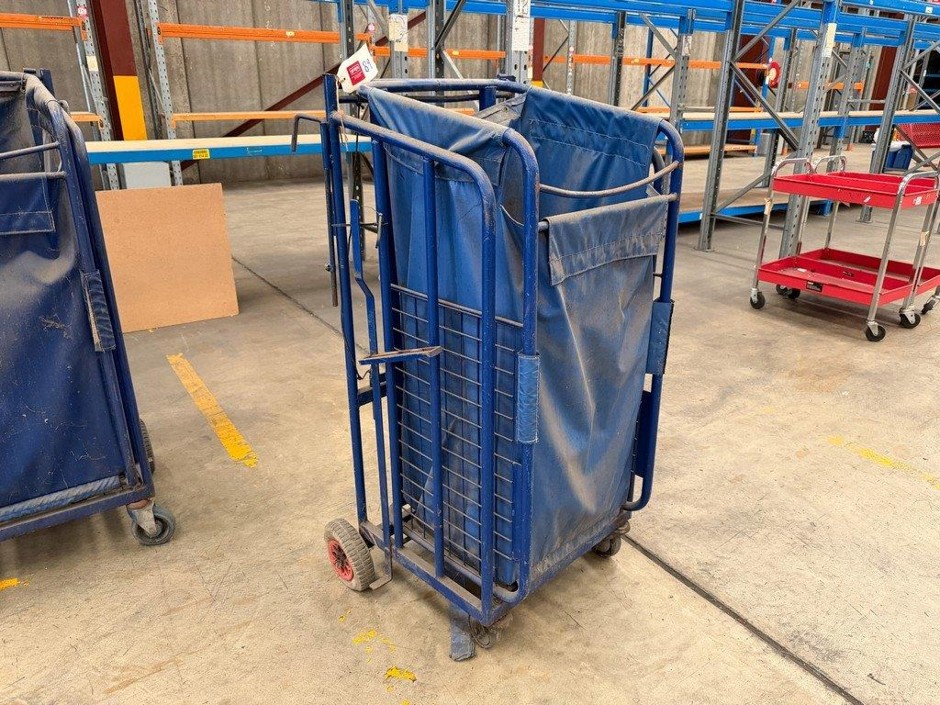 <p>Mobile Waste Bin</p>