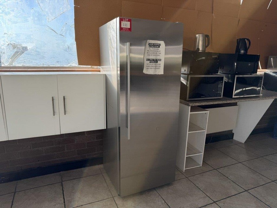 <p>Fisher & Paykel Fridge</p>