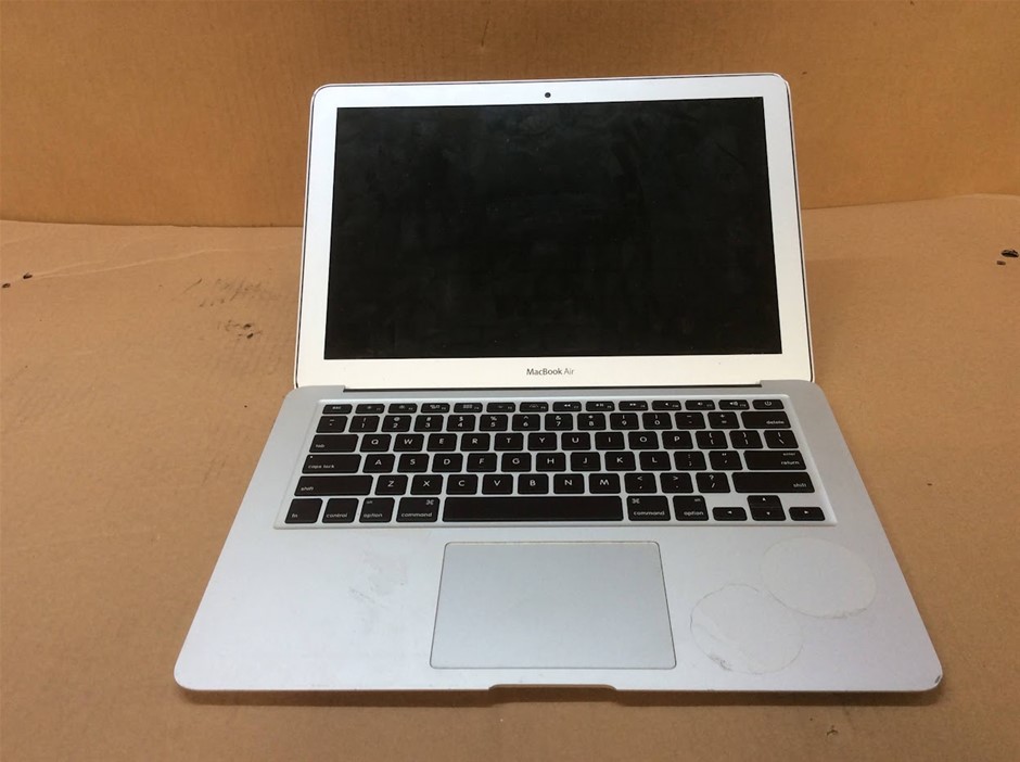 APPLE MACBOOK AIR(A1466)(EMC3178) Laptop I5-5350U 8GBRAM 128GB Silver