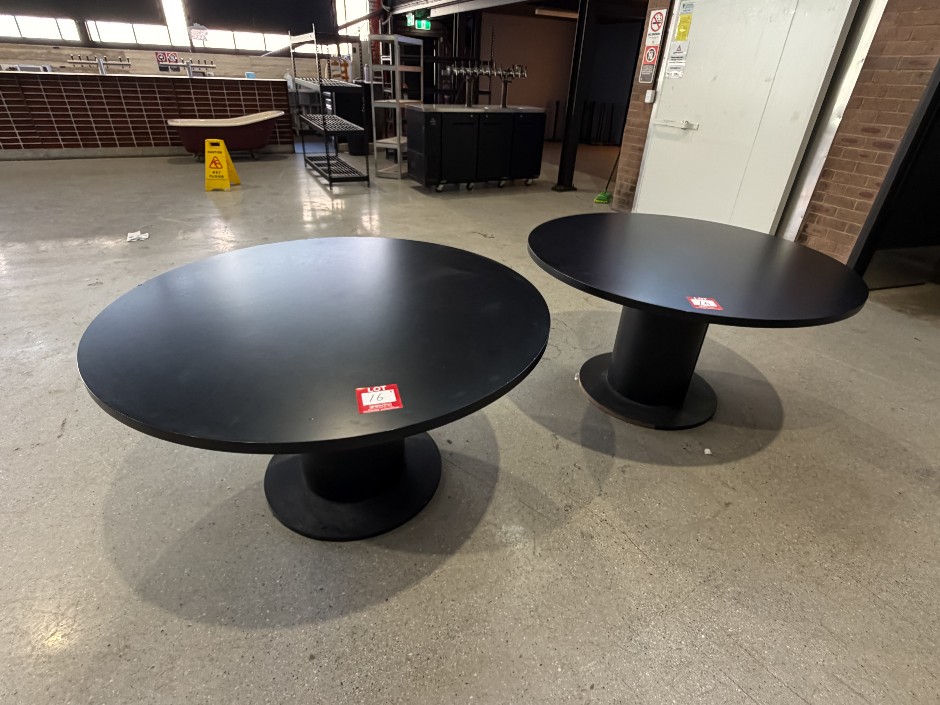 Round Restaurant Tables
