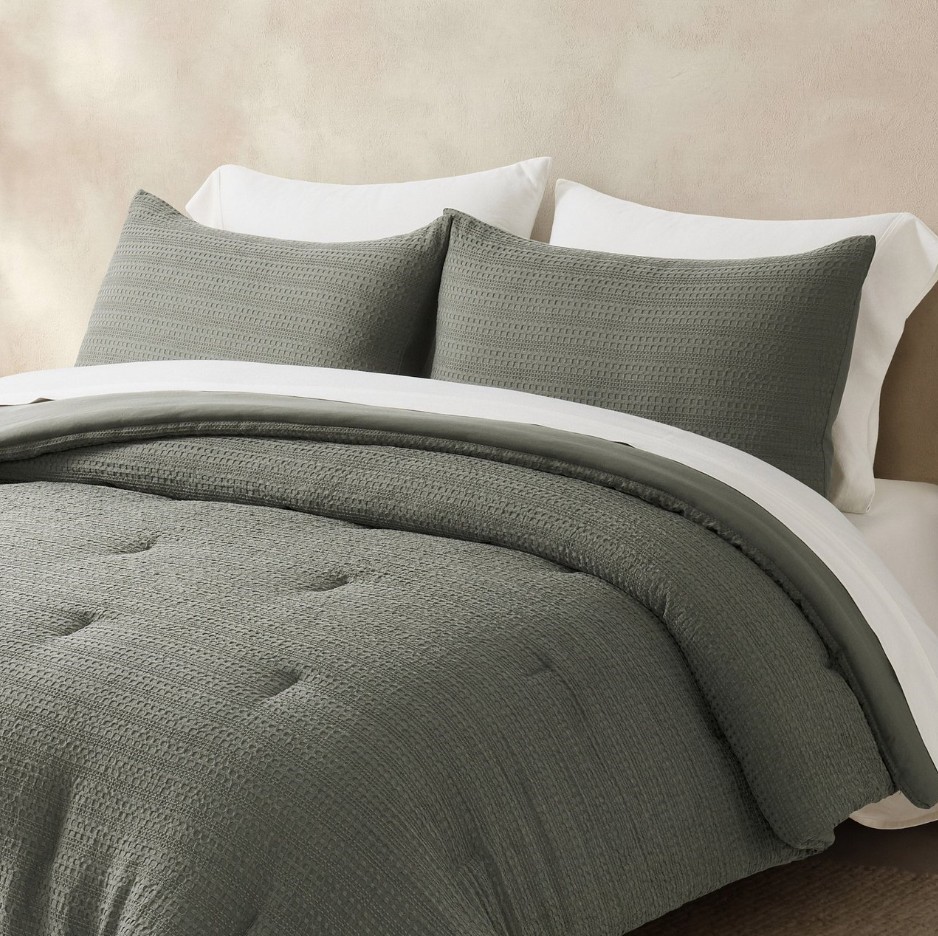 EVERGRACE Queen Size Waffle Comforter, Green. N.B: 2 x pillow cases are mis