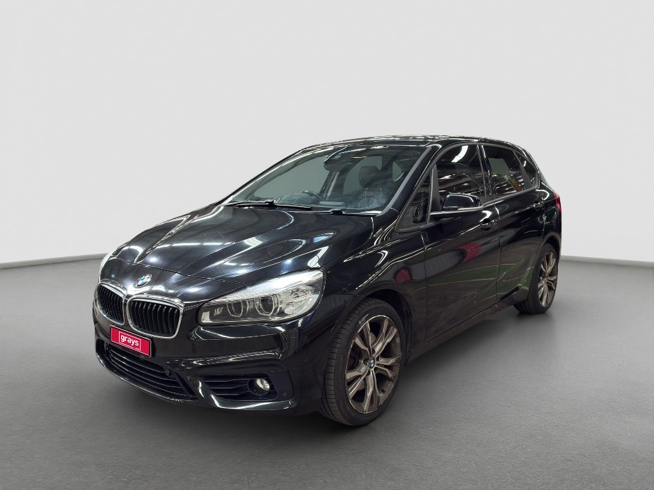 2014 BMW 220i Sport Line  Petrol