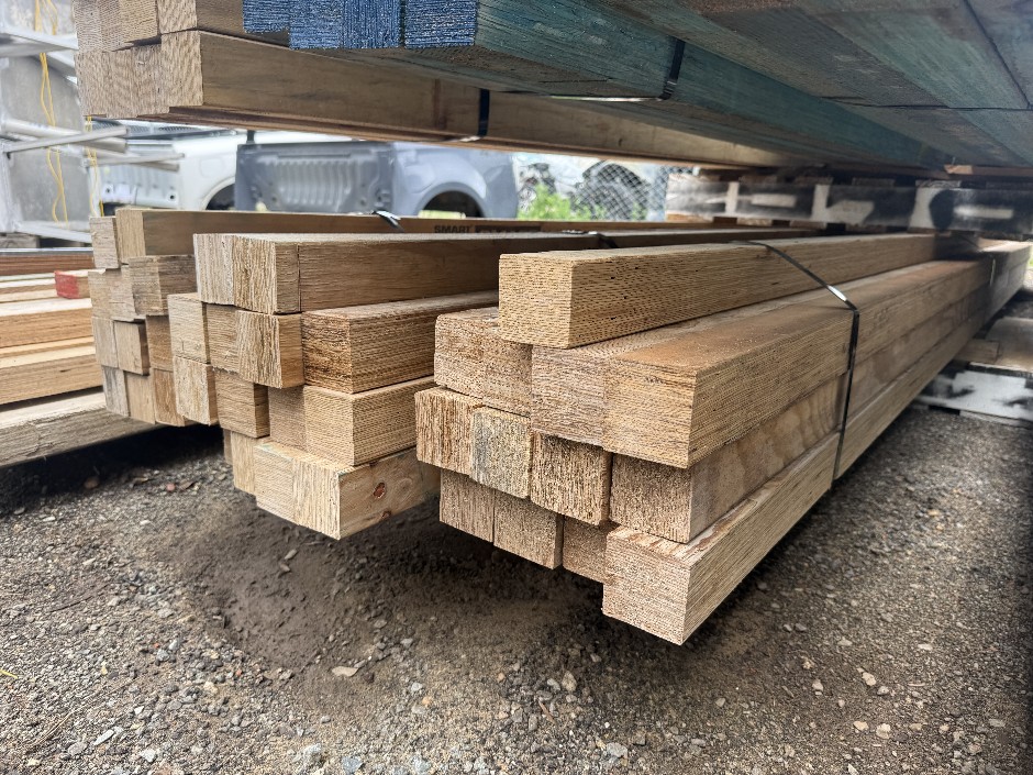 Bundles of structural timber - Unused