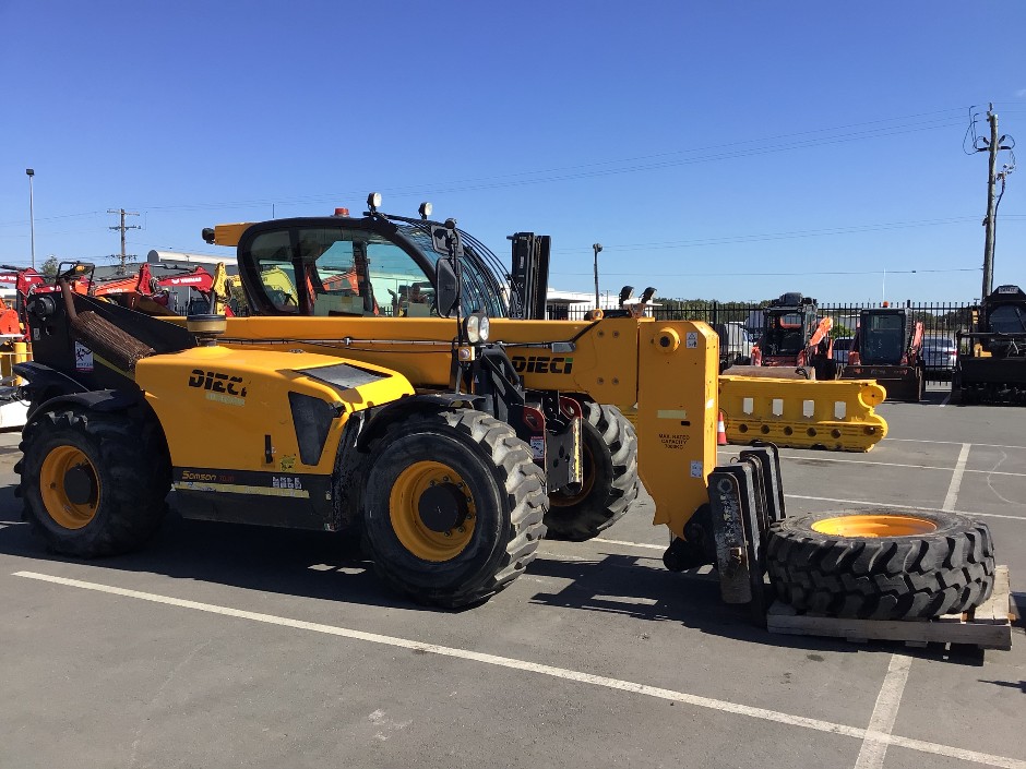 <p>2020 Deici Samson 70.10 Telehandler</p>
