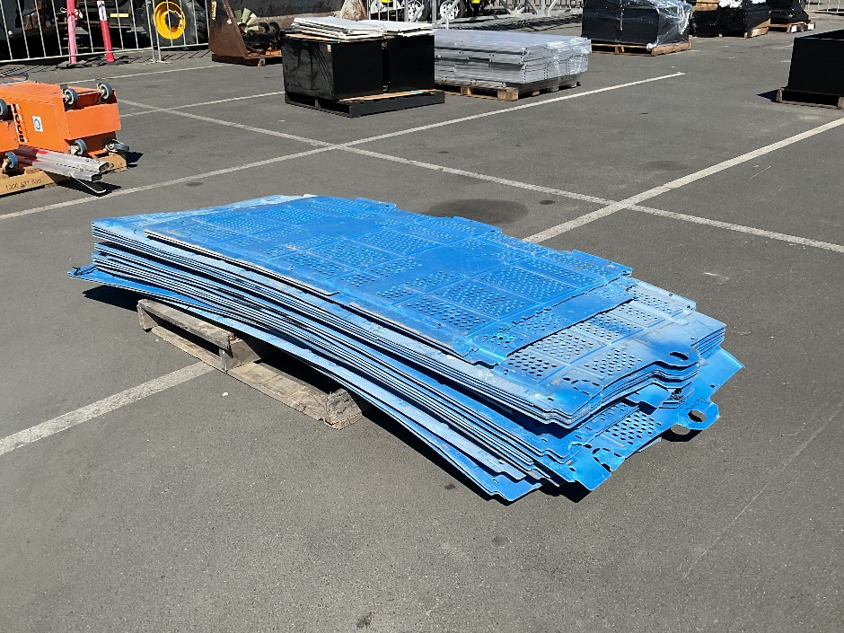 <p>Interlock Protection Mats</p>