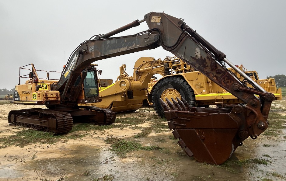 Volvo EC210BLC Hydraulic Excavator