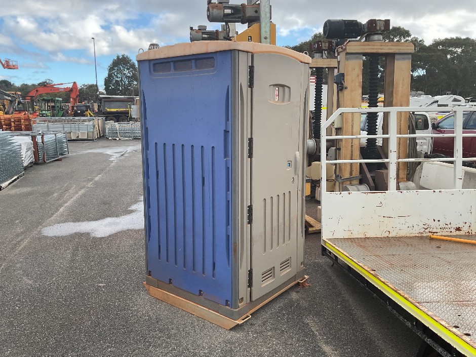 <p>Single Portable Toilet</p>