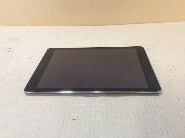 APPLE IPAD AIR 1 A1474 Tablet A7 16GB
