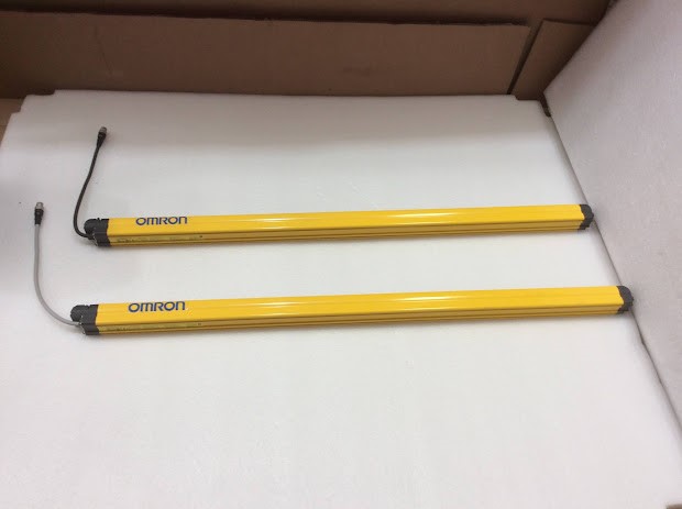 Omron F3SG-4RA0800-14-D&F3SG-4RA0800-14-L Advanced Series Safety Light
