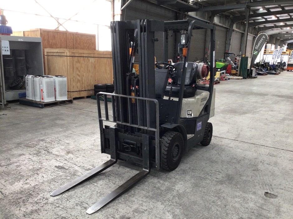 Crown CG18S-2 Counterbalance Forklift