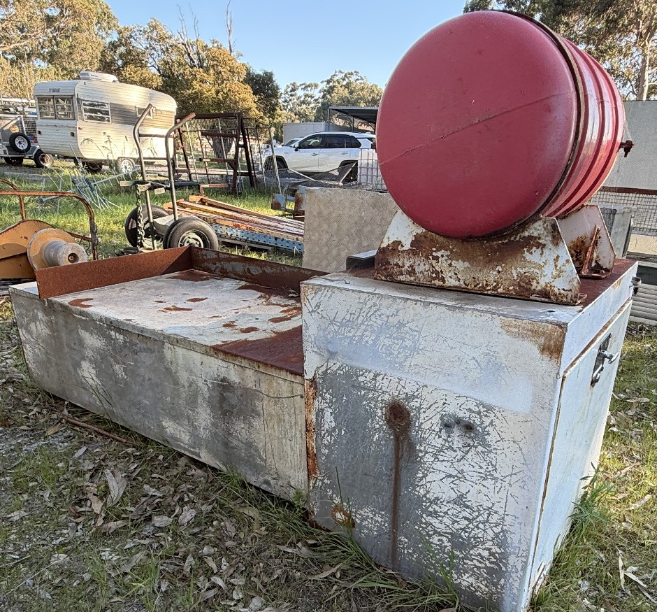 <p>Vehicle Toolbox with 200L Drum</p>