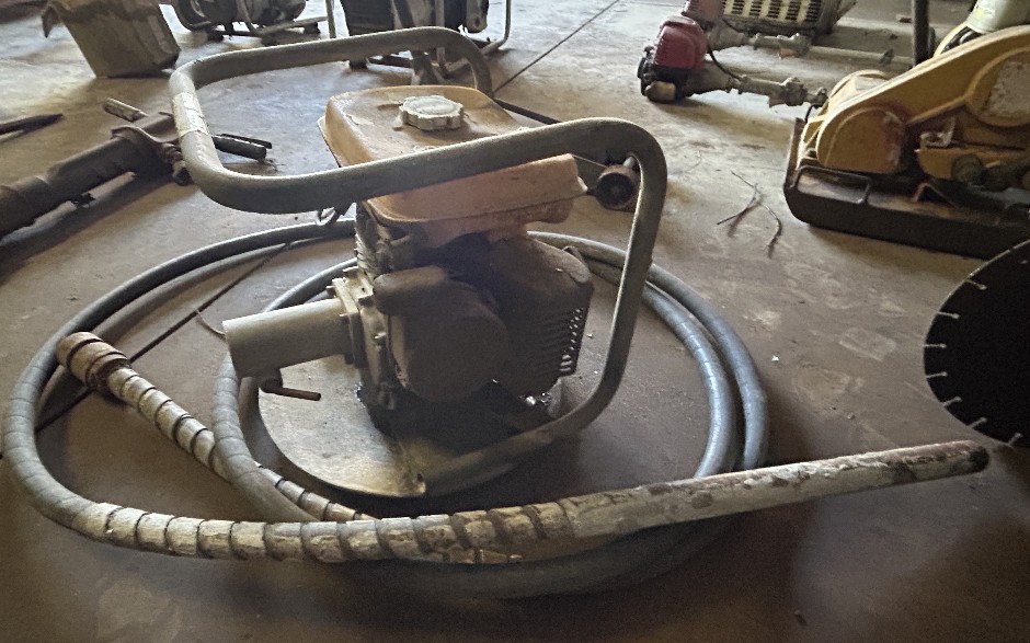 Robin Concrete Vibrator