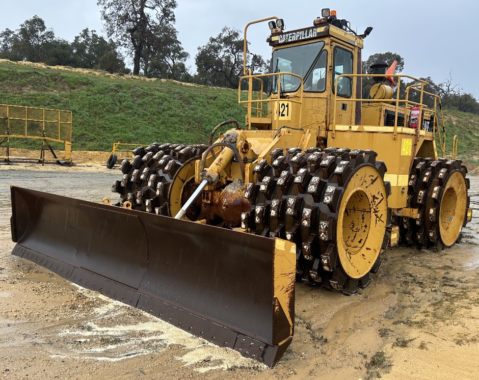 1999 Caterpillar 836 Compactor Dozer