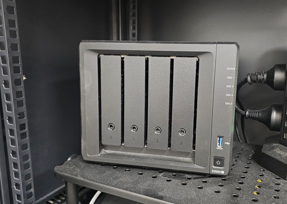 SYNOLOGY DS920+ NAS SERVER