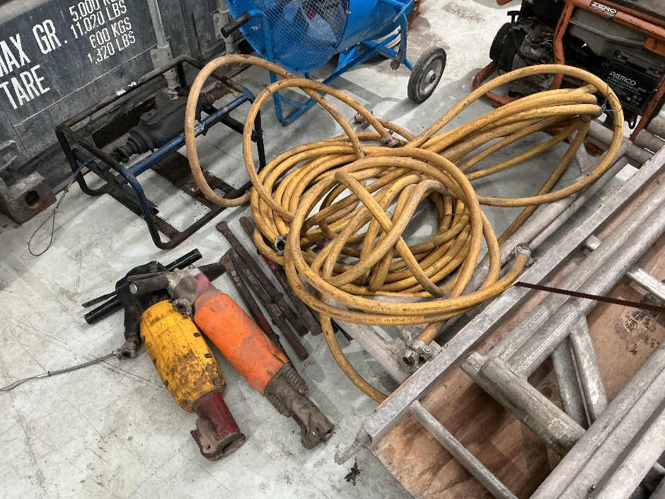 <p>Atlas Copco Pneumatic Jack Hammers & Accessories</p>