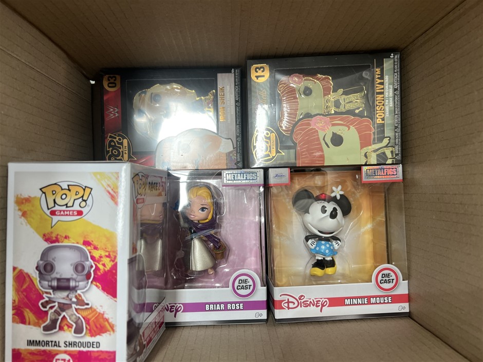 5 x POP Figures; Incl. Poison ivy, Iron Sheik, Minnie Mouse, Briar Rose & I